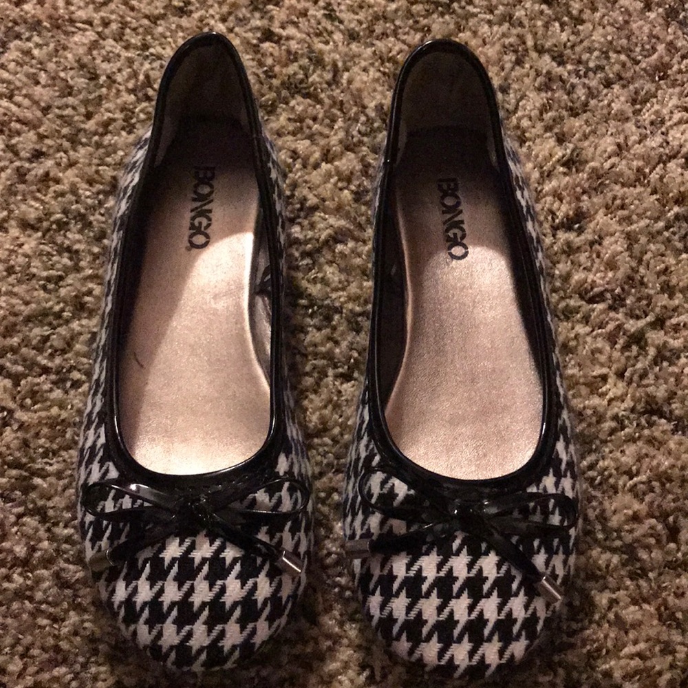 Black and White Houndstooth Flats